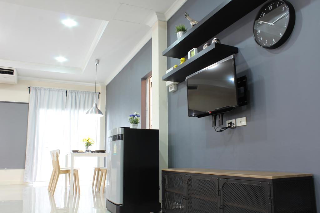 A18 Hotel Нонтабури Екстериор снимка
